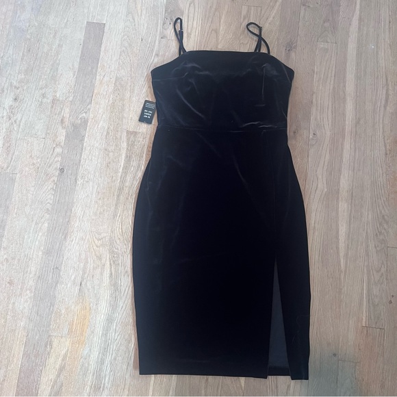 NWT Express Black Velour Spaghetti Strap Cocktail Dress - M - Picture 2 of 7